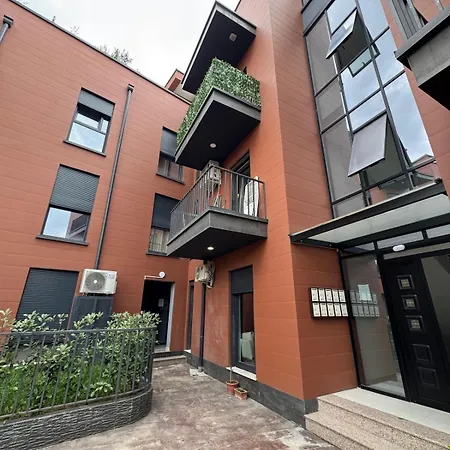 The Pearl Estate * Mjull-Bathore